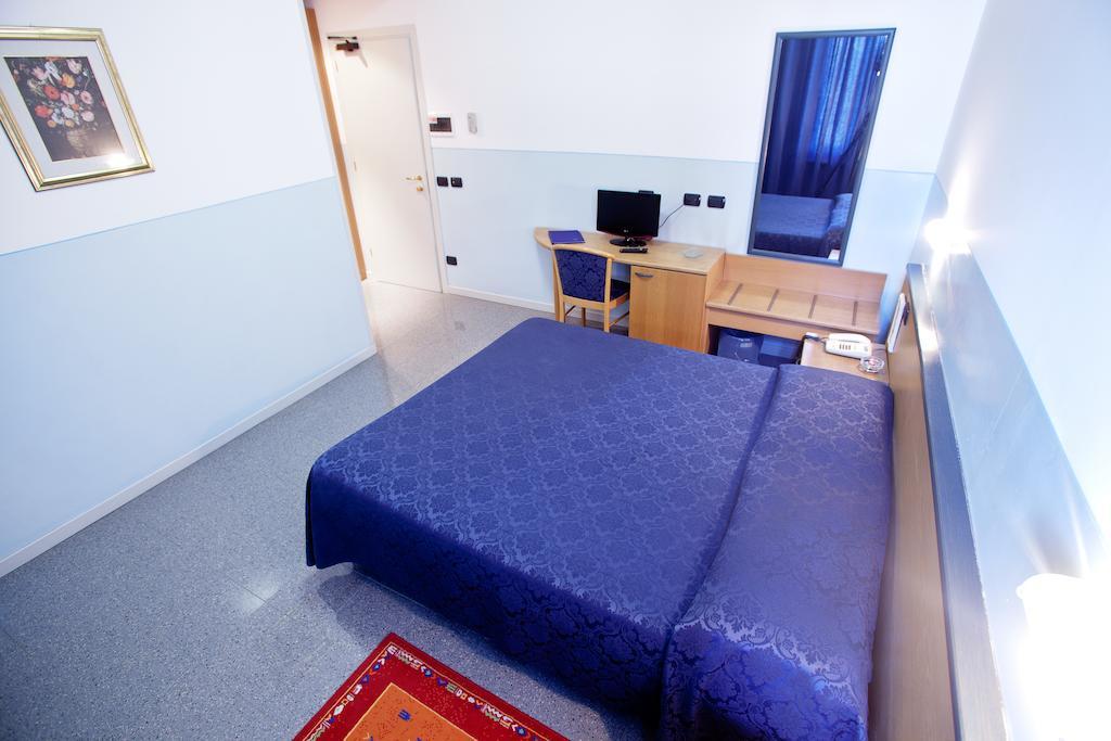 Master Hotel Castelvetro Piacentino Kültér fotó