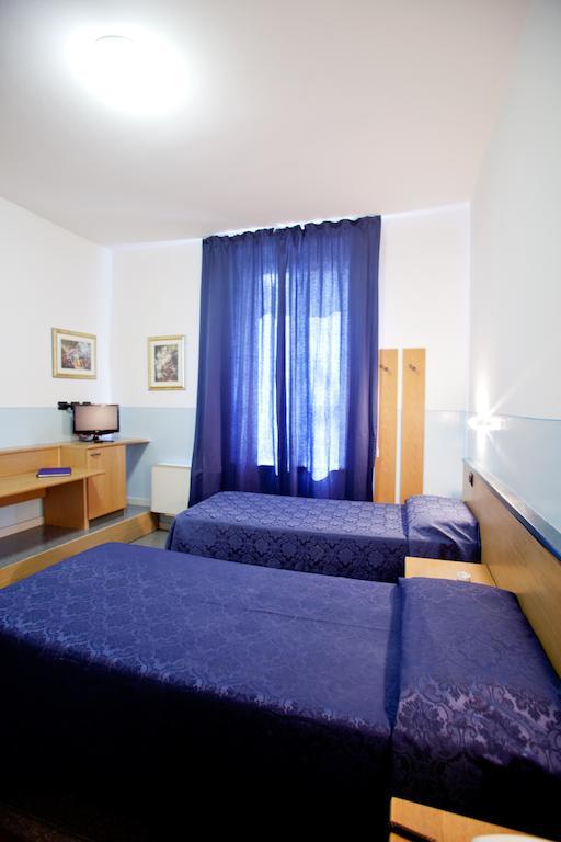 Master Hotel Castelvetro Piacentino Szoba fotó