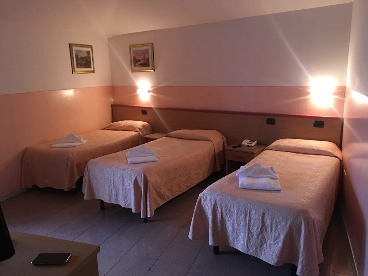 Master Hotel Castelvetro Piacentino Kültér fotó