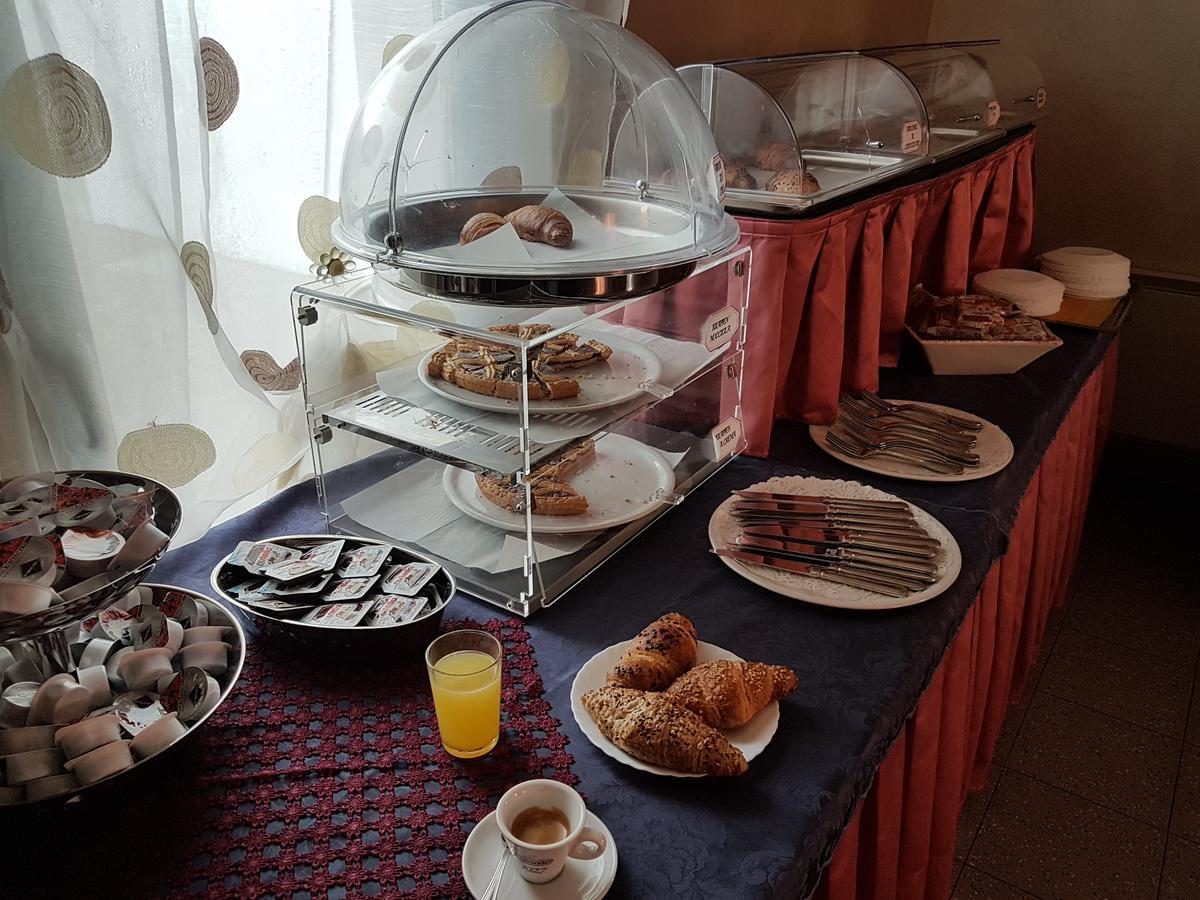 Master Hotel Castelvetro Piacentino Kültér fotó